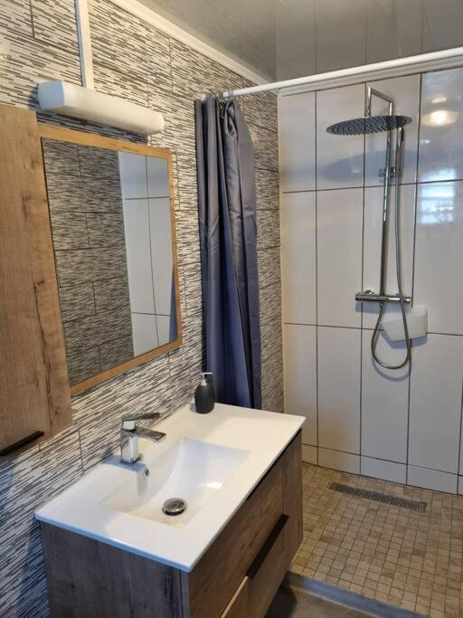 Charmant Logement A L'Ermitage Les Bains La Saline-Les-Bains Exterior foto